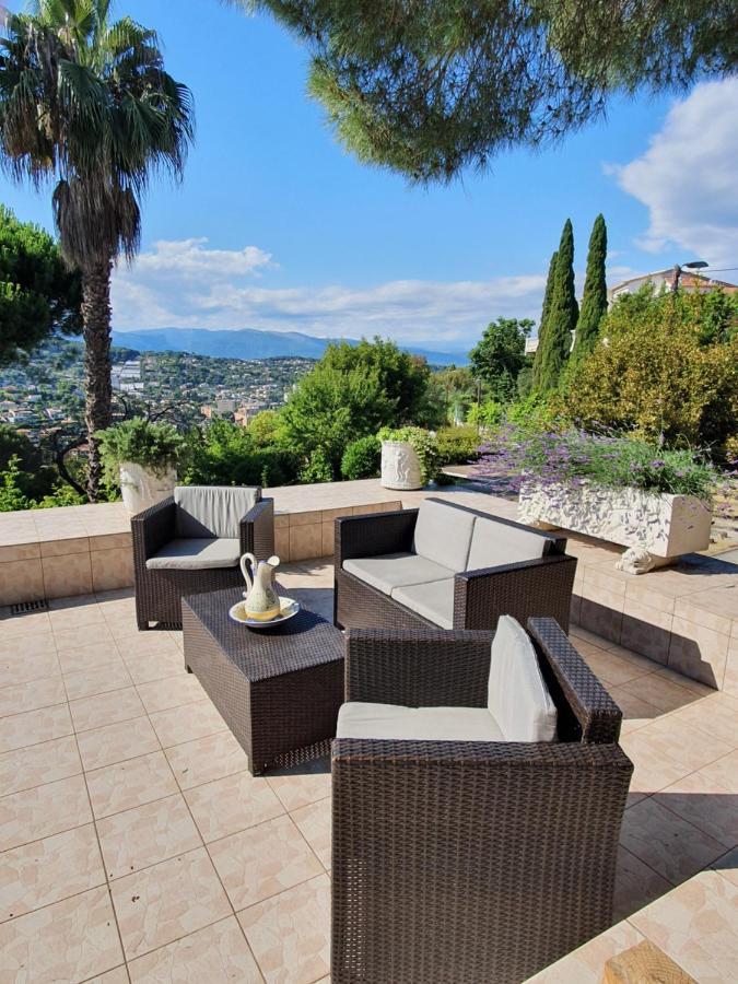 Haus Mit Garten Ueber Der Bucht Von Cannes Vallauris Bagian luar foto