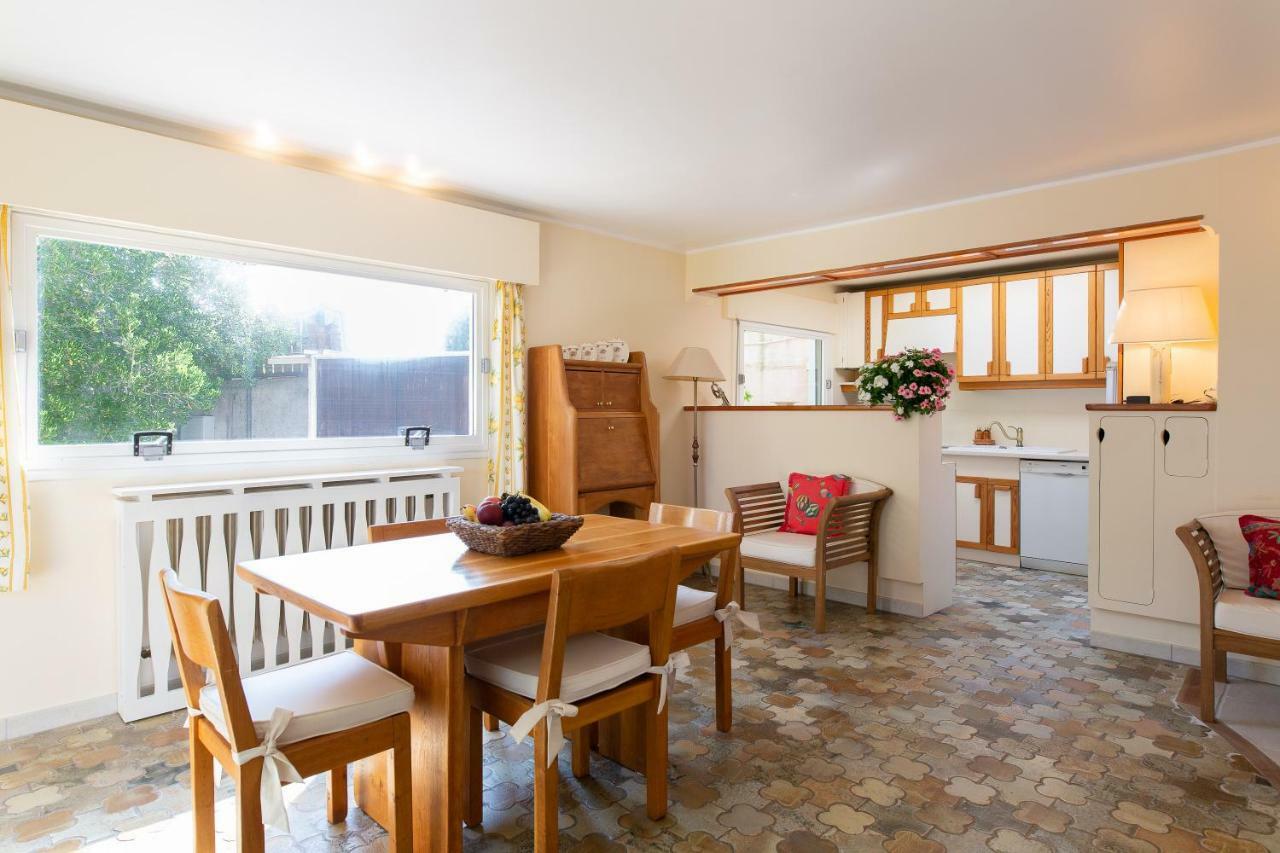 Haus Mit Garten Ueber Der Bucht Von Cannes Vallauris Bagian luar foto